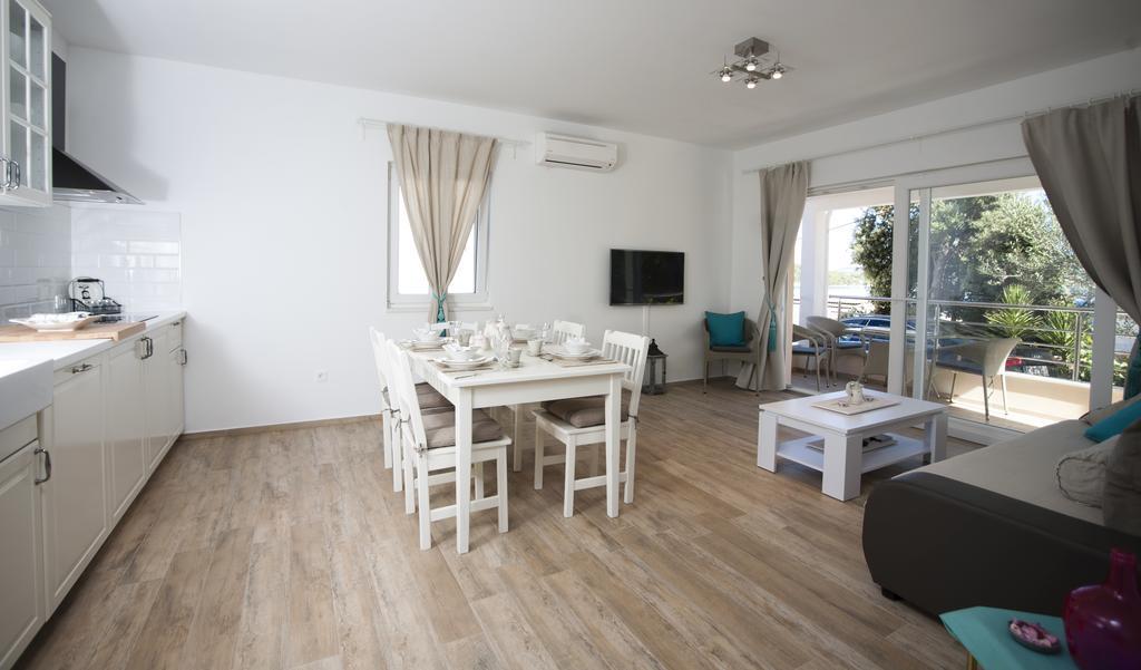 Apartments Villa Laguna With Pool Ražanj Chambre photo
